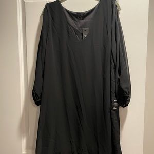 Lulu’s slit sleeve dress